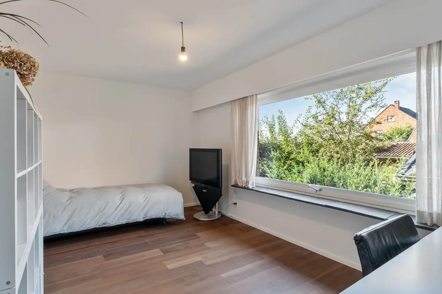 Mooi gerenoveerde woning met ruime kelder op een perceel van maar liefst 14a99ca, gunstig gelegen te Wezemaal. foto 19