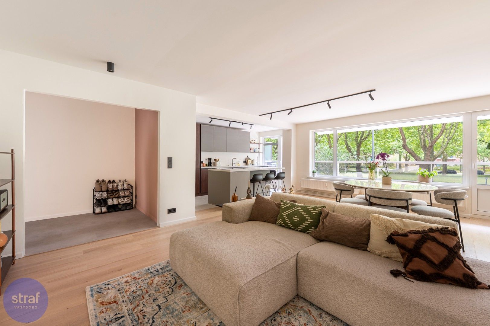 Instapklaar 2-slaapkamerappartement in de perfecte mix tussen stad en groen foto 5