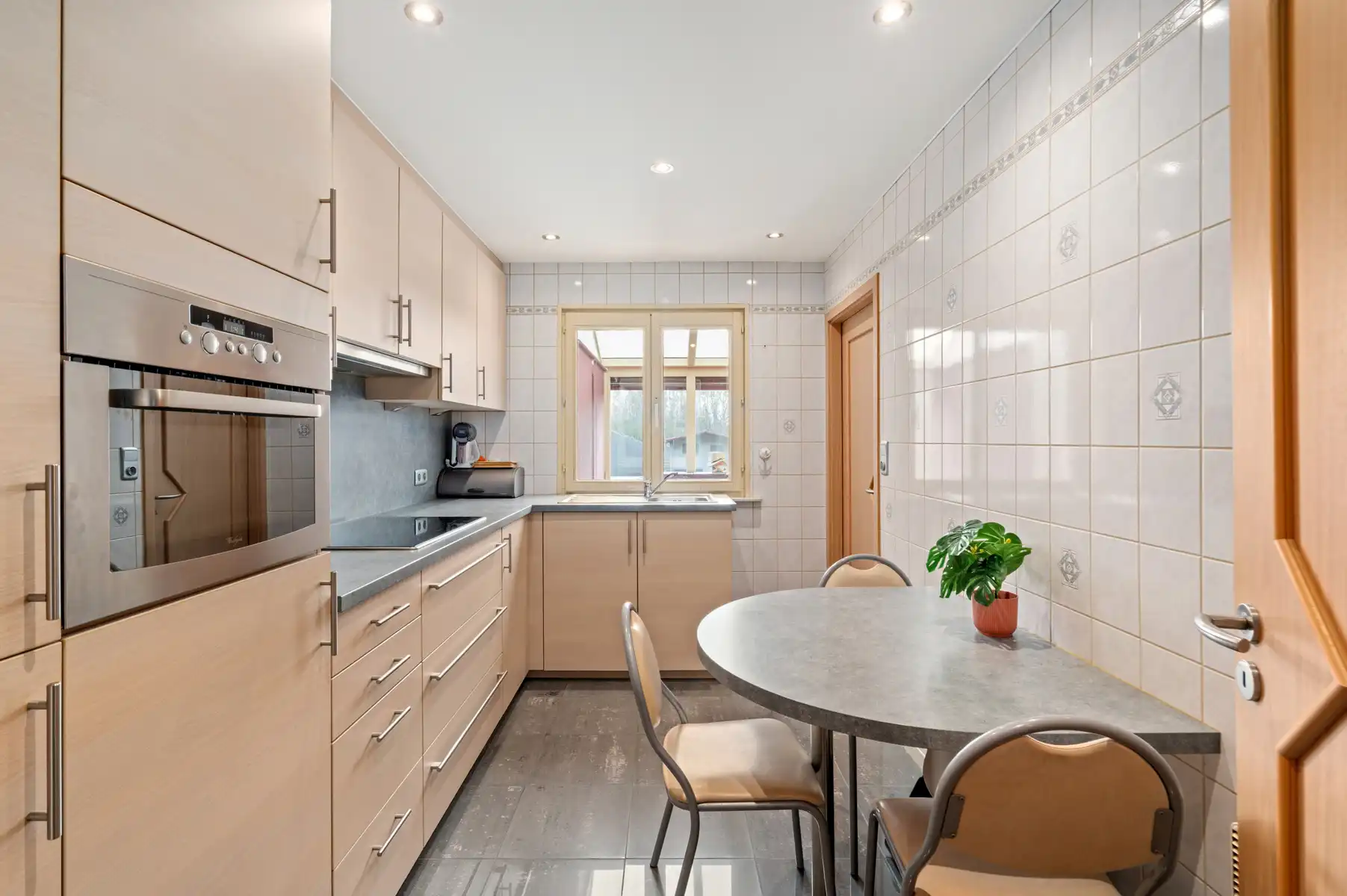 Instapklare gezinswoning met 3 slaapkamers, 2 badkamers foto 8