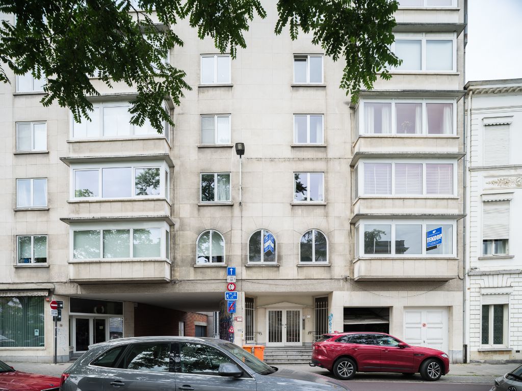 Toplocatie, Centrum Gent – Instapklaar, kwalitatief gerenoveerd (2023) appartement met 11m breed zicht op de Leie en het oud-Justitiepalies. foto 19