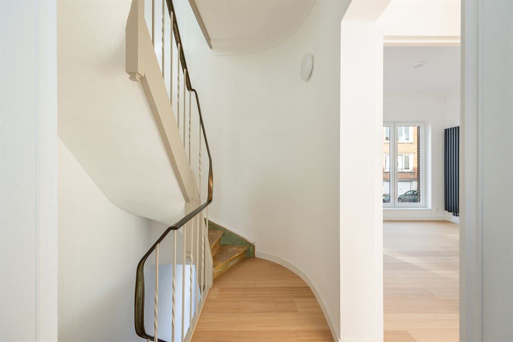 Gerenoveerde woning met zuidgerichte tuin foto 16