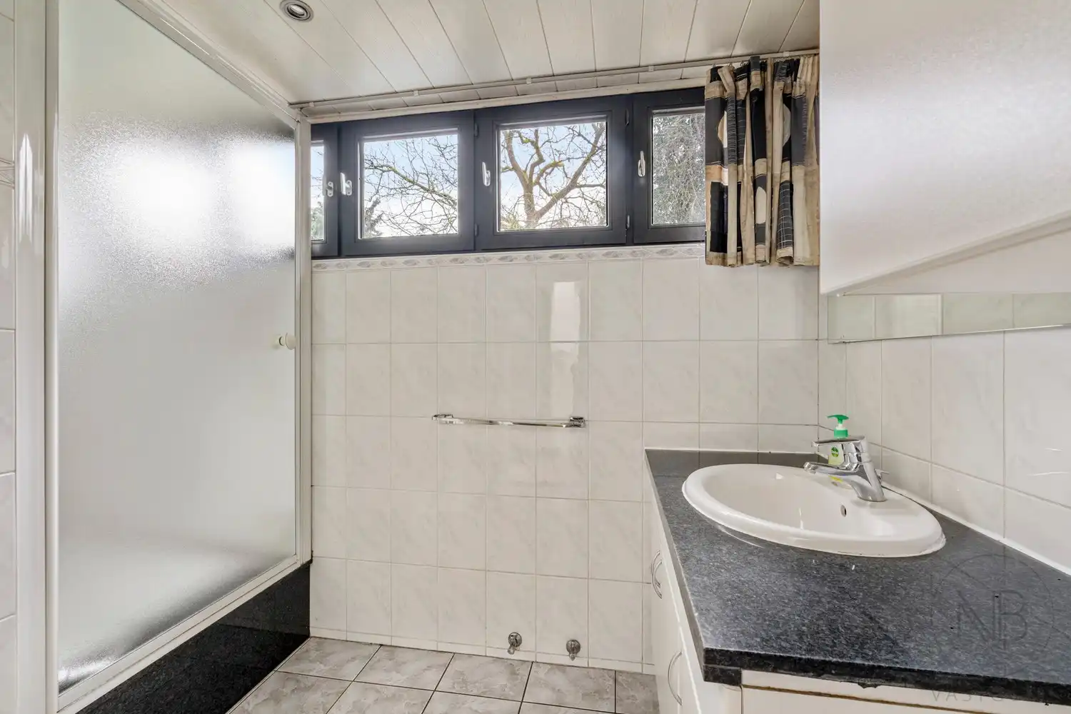 Woning met  bouwgrond te koop aan De Maten in Genk foto 18