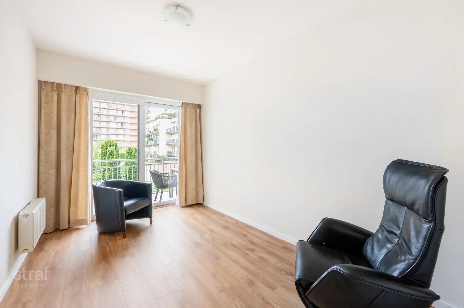 Smaakvol gerenoveerd doorloopappartement met 3 slaapkamers foto 11