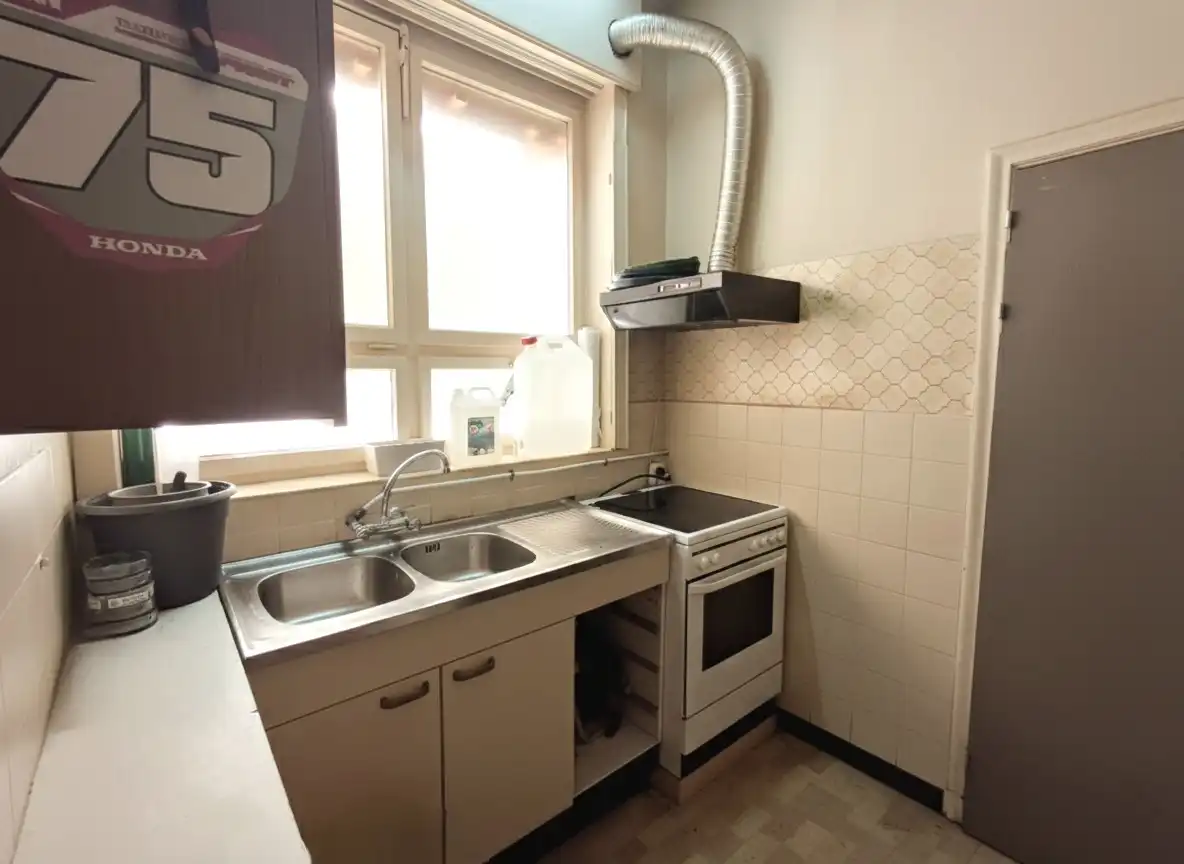 GEZELLIG CAFE MET RUIME WOONST TE HUUR OP TOPLOCATIE IN PITTEM foto 6