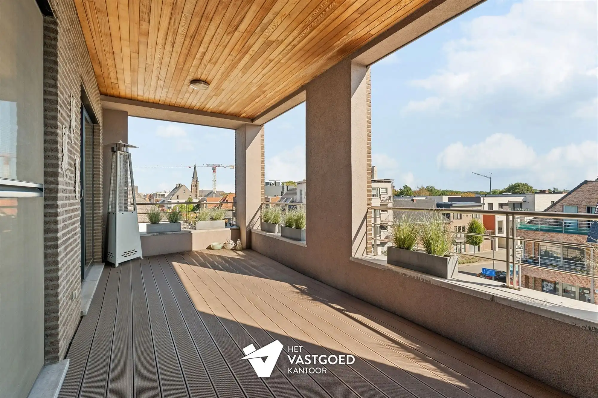 ZEER RUIME PENTHOUSE (340M²) IN UITSTEKENDE STAAT MET 3 TERRASSEN TE TESSENDERLO CENTRUM foto 3