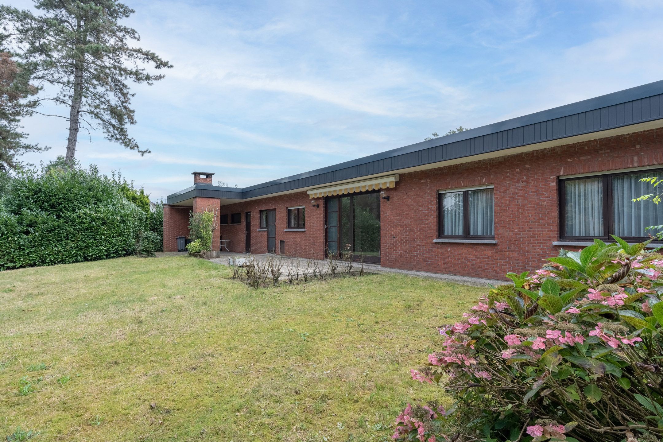 Tijdloze, te renoveren, gelijkvloerswoning op residentiële ligging op 1.400 m² foto 31