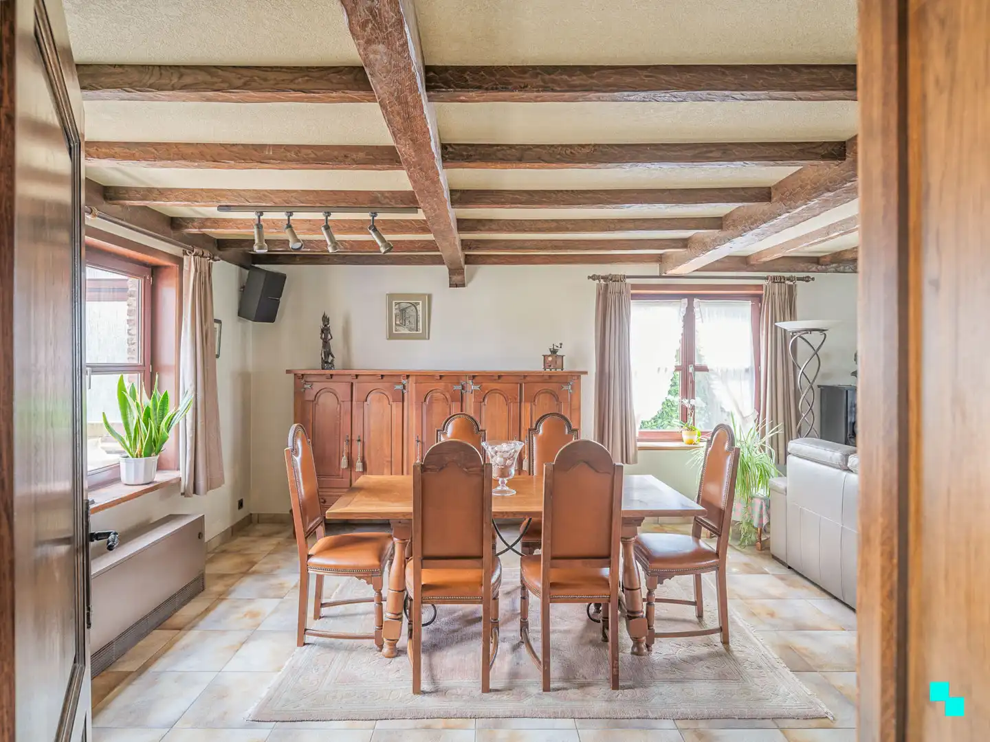 Charmante woning met magazijn te Balegem foto 6