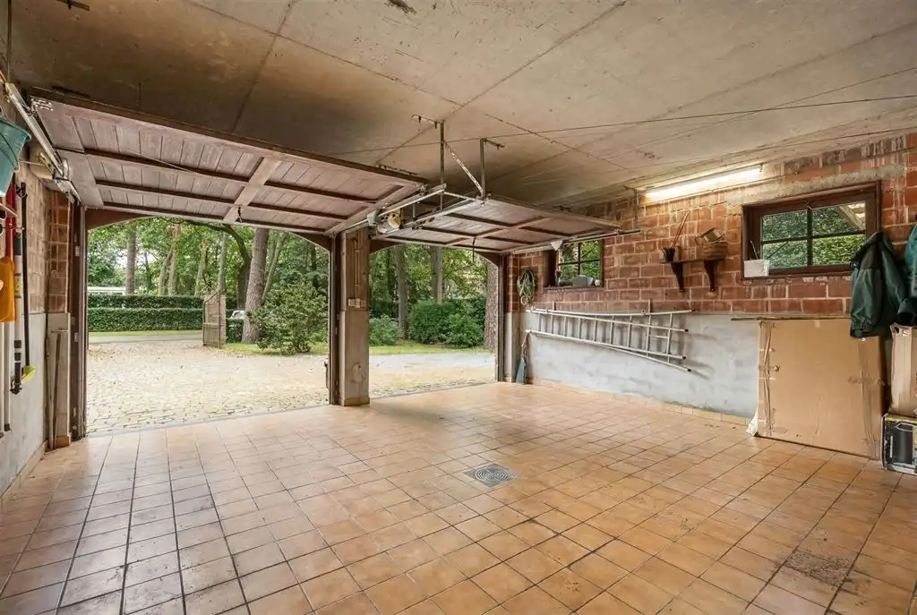 Klassieke villa op 2.233m² met zuid-georiënteerde tuin foto 10