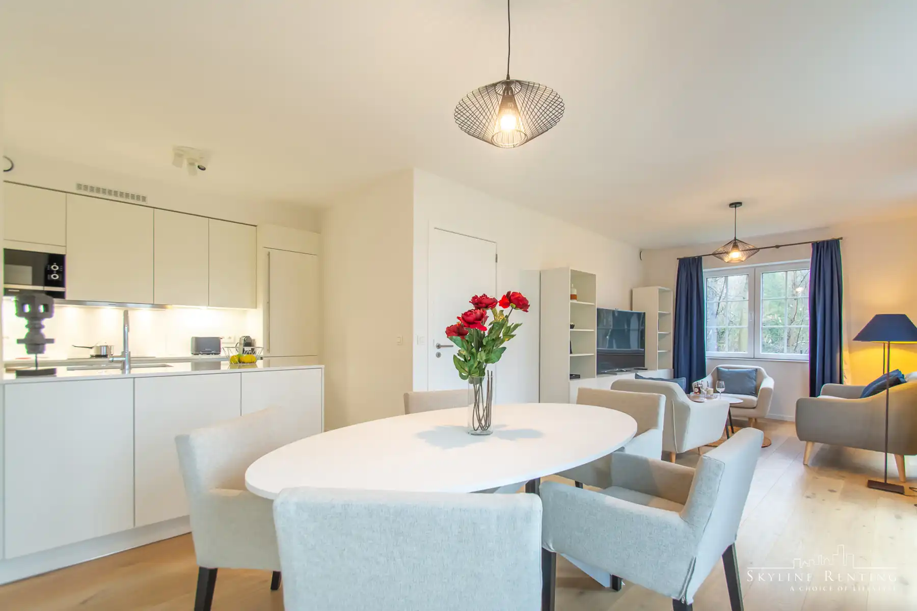 Nieuw 2slpk app. bemeubeld in privé-domein + prachtige tuin foto {{pictureIndex}}