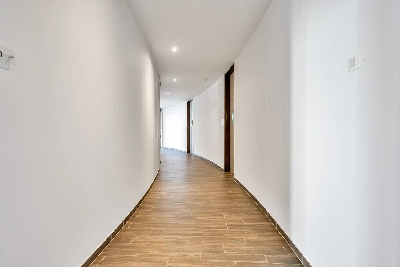 Kantoorgebouw op toplocatie foto 7