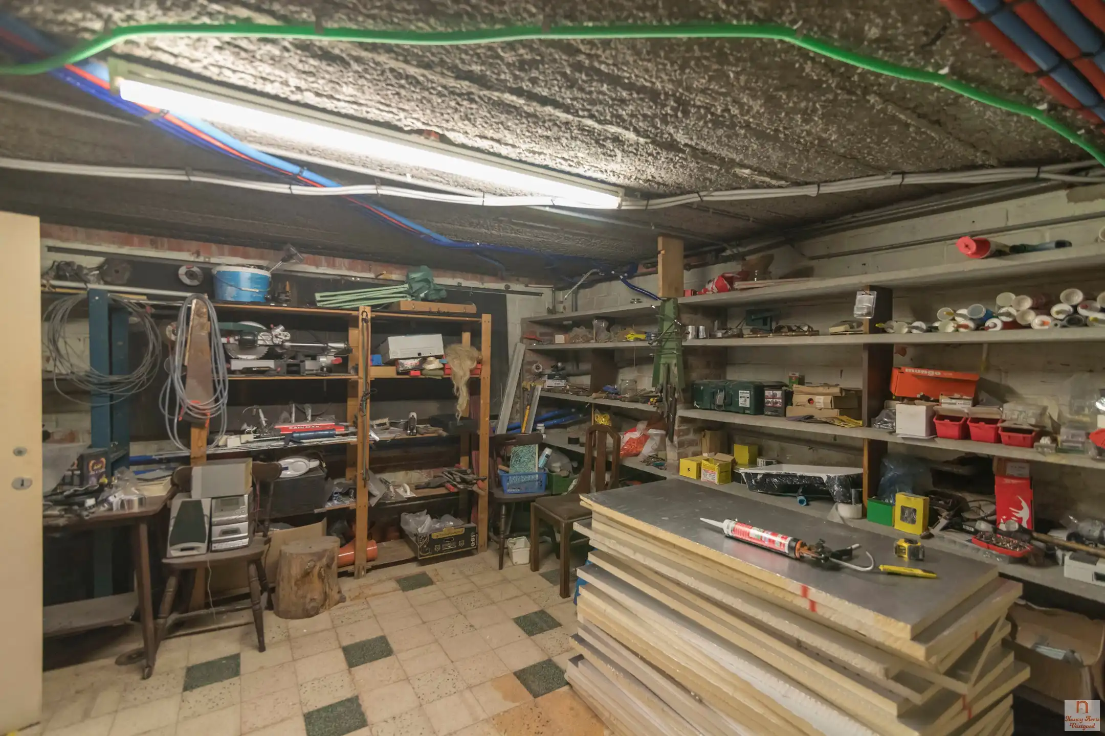 Ruime, vernieuwde woning met terras en tuin in Koersel foto 52