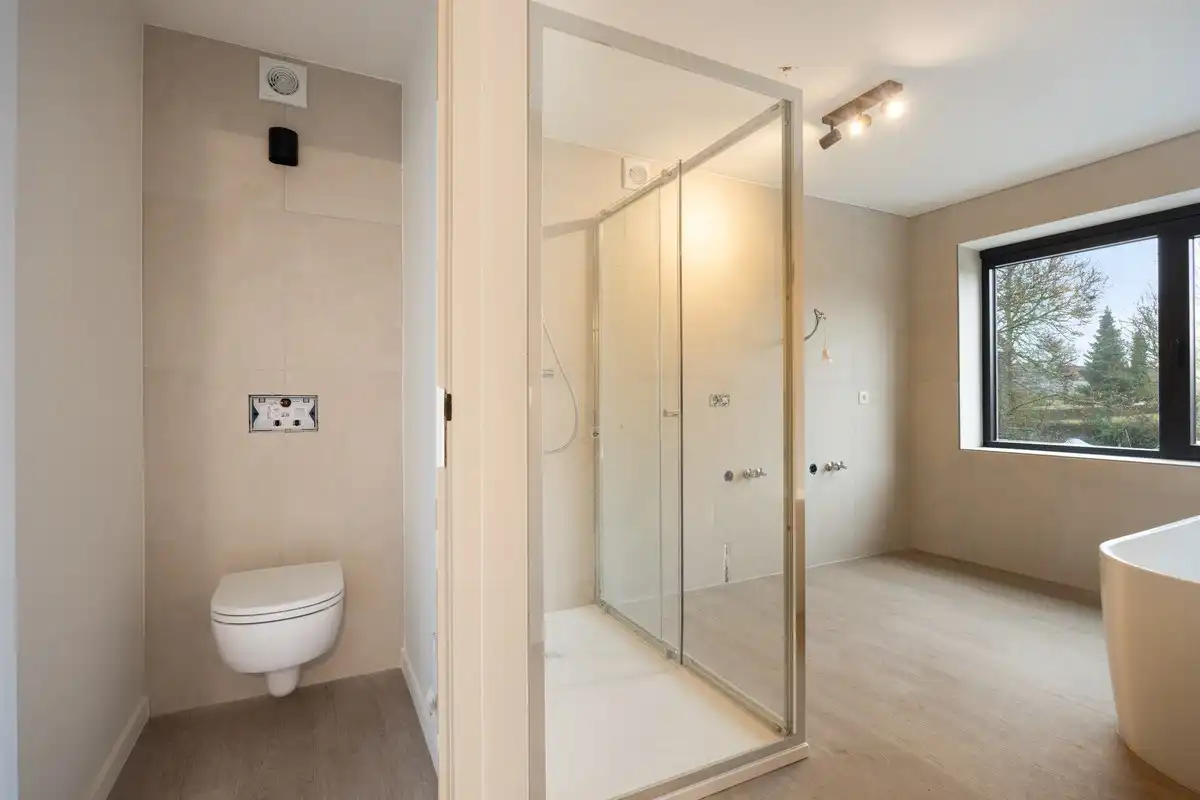 Volledig gerenoveerde halfopen bebouwing met 3 slaapkamers, tuin, terras en garage in Kumtich! – EPC 95 kWh/m² - bewoonbare opp. 153 m² foto 14