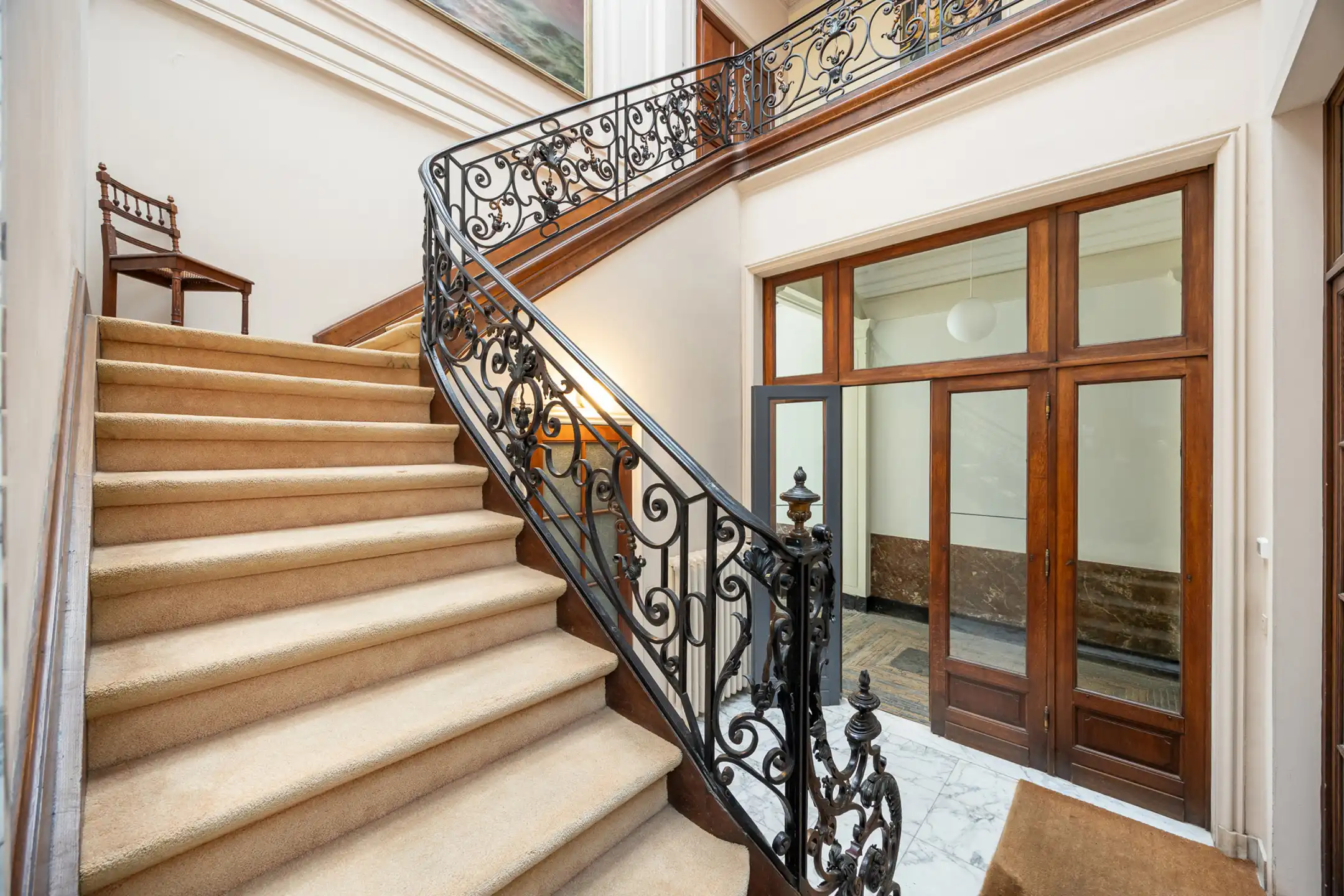 ANTWERPEN - Ruim appartement in historisch herenhuis  foto 2