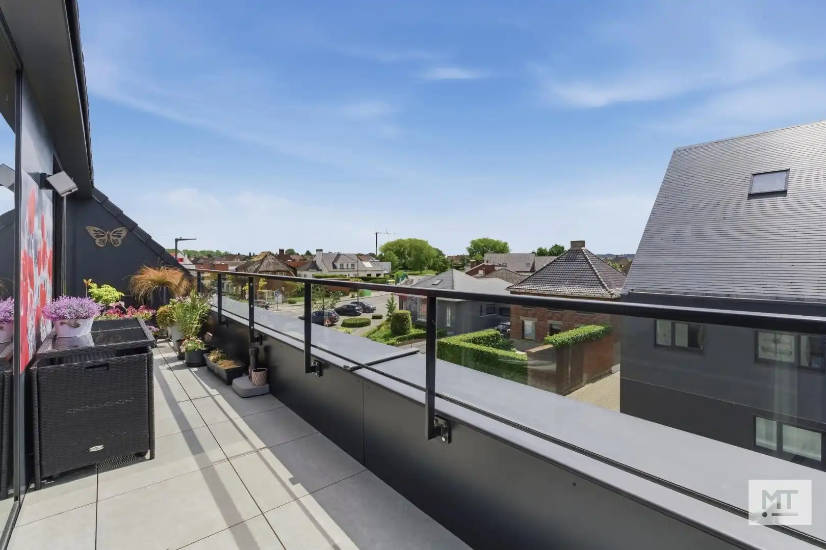 Modern, instapklaar appartement met 2 slpk en zonnig terras in centrum Zonnebeke foto 7