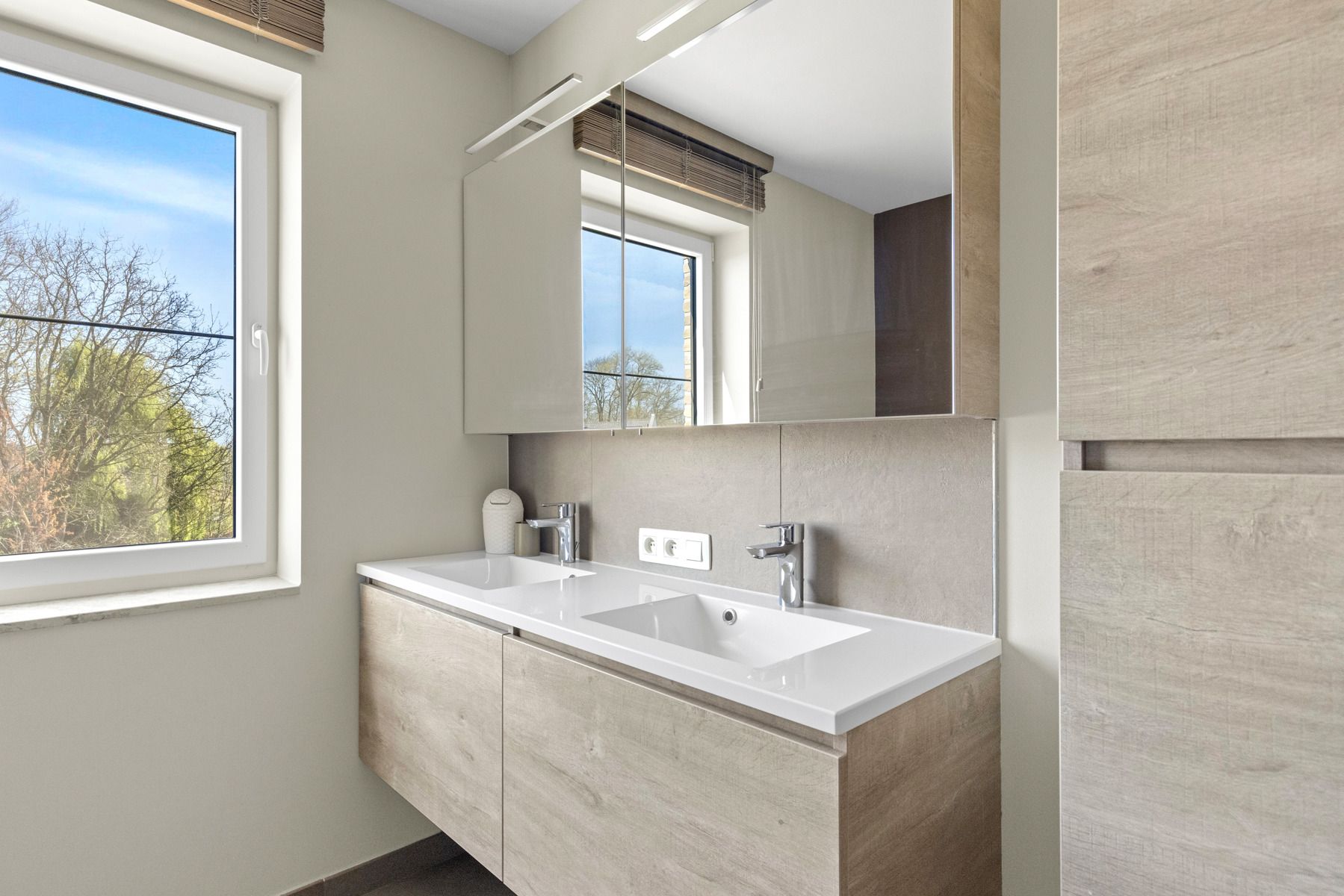 Stijlvol en energiezuinig wonen in hartje Dikkelvenne! foto 13