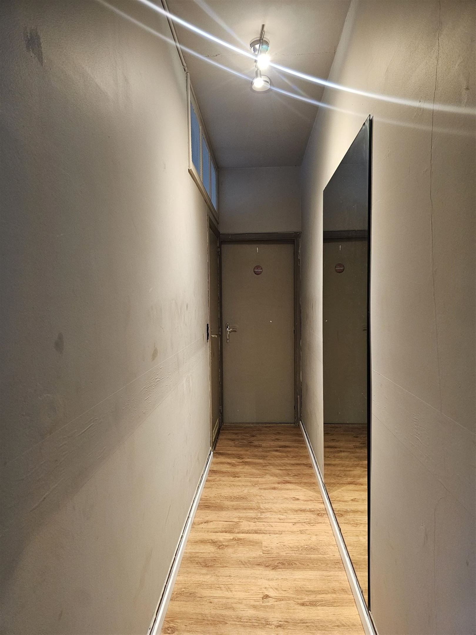 Centraal gelegen winkelpand met woonst en tuin foto 4