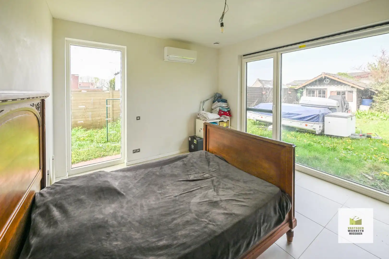 Gerenoveerde woning met 3slpk, garage en tuin op 648m2 foto 9