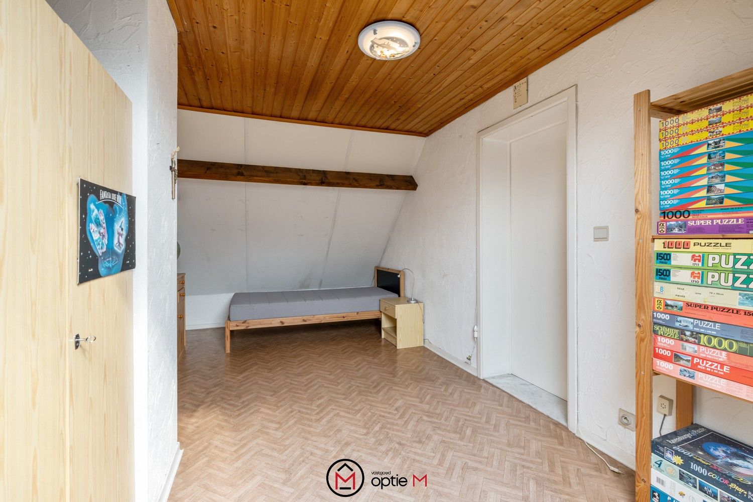 Rustig gelegen gezinswoning met 4 slaapkamers en ruime tuin foto 23