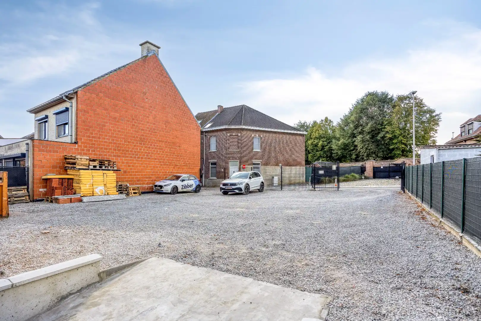 Vernieuwde loods en vergunde bouwgrond voor halfopen bebouwing te Lembeek foto 12