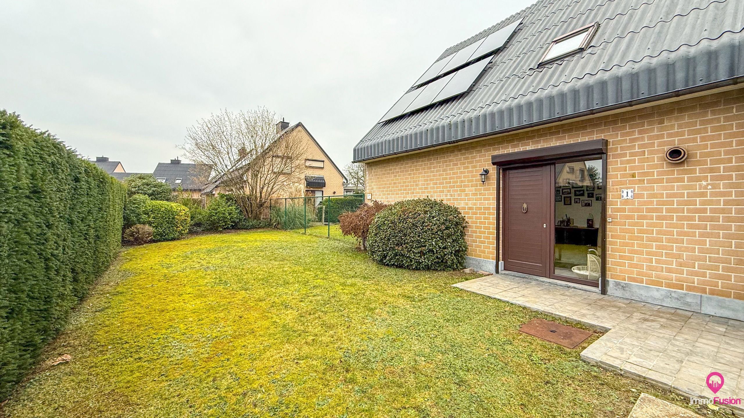 Ruime gezinswoning met 3 slaapkamers in rustige straat! foto 40