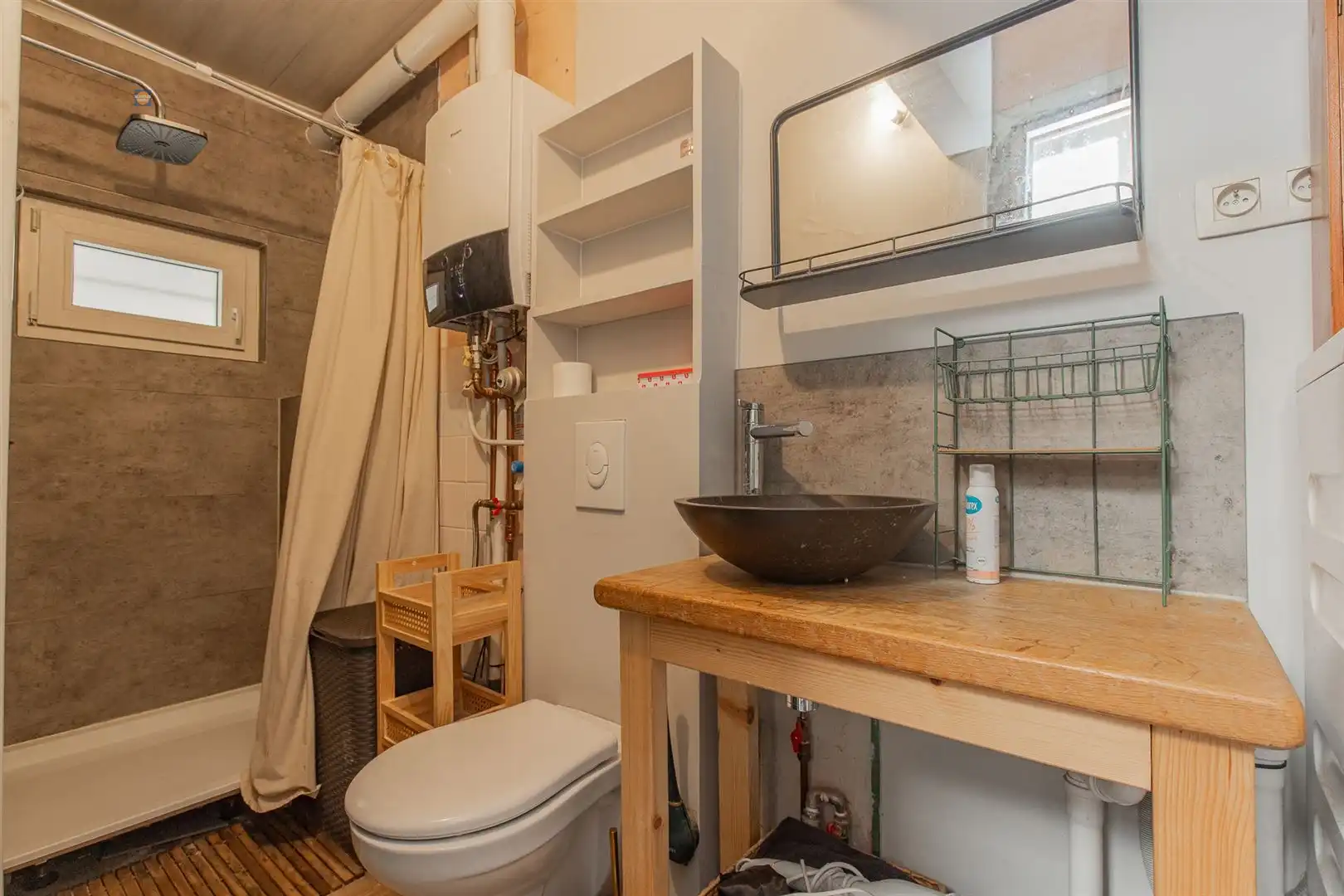 Op te frissen woning met potentieel, 2 slpk, tuin en zolder foto 10