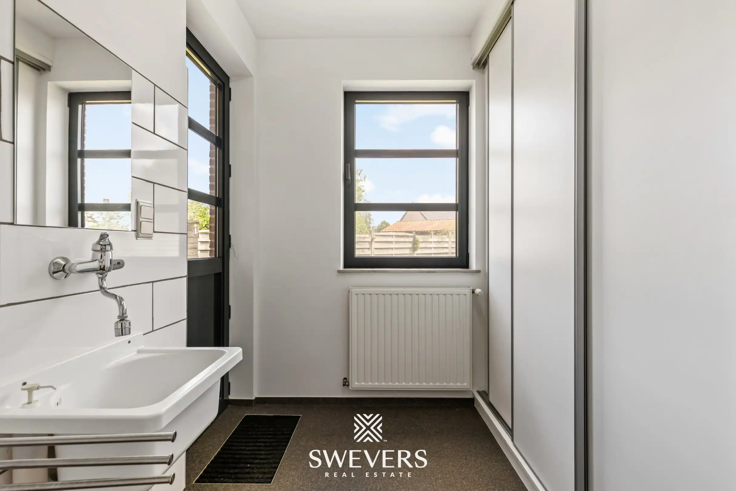 Ruime instapklare woning met 5 slaapkamers en praktijkruimte foto 17