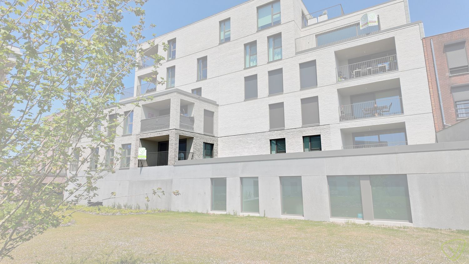 Nieuwbouwappartement met terras en parkeerplaats in het Molenpark te Eeklo! foto {{pictureIndex}}