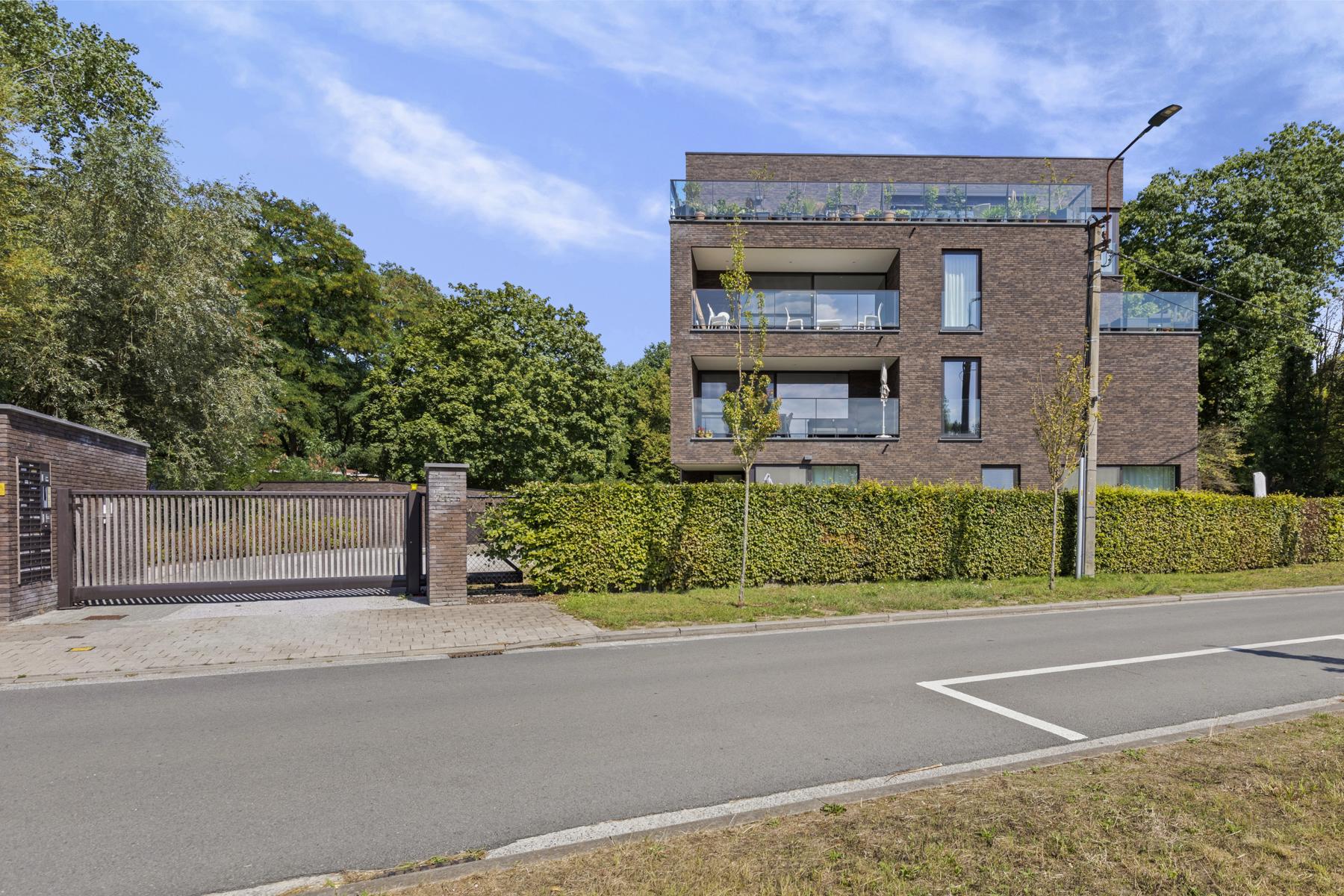 Prachtig 2 slaapkamer appartement  in een groene omgeving  foto 18