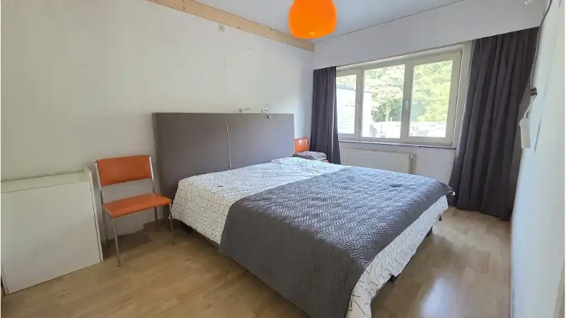 Instapklare 2-slaapkamerwoning met GARAGE, TUIN en ZWEMBAD te koop in Sint-Kruis Brugge foto 6