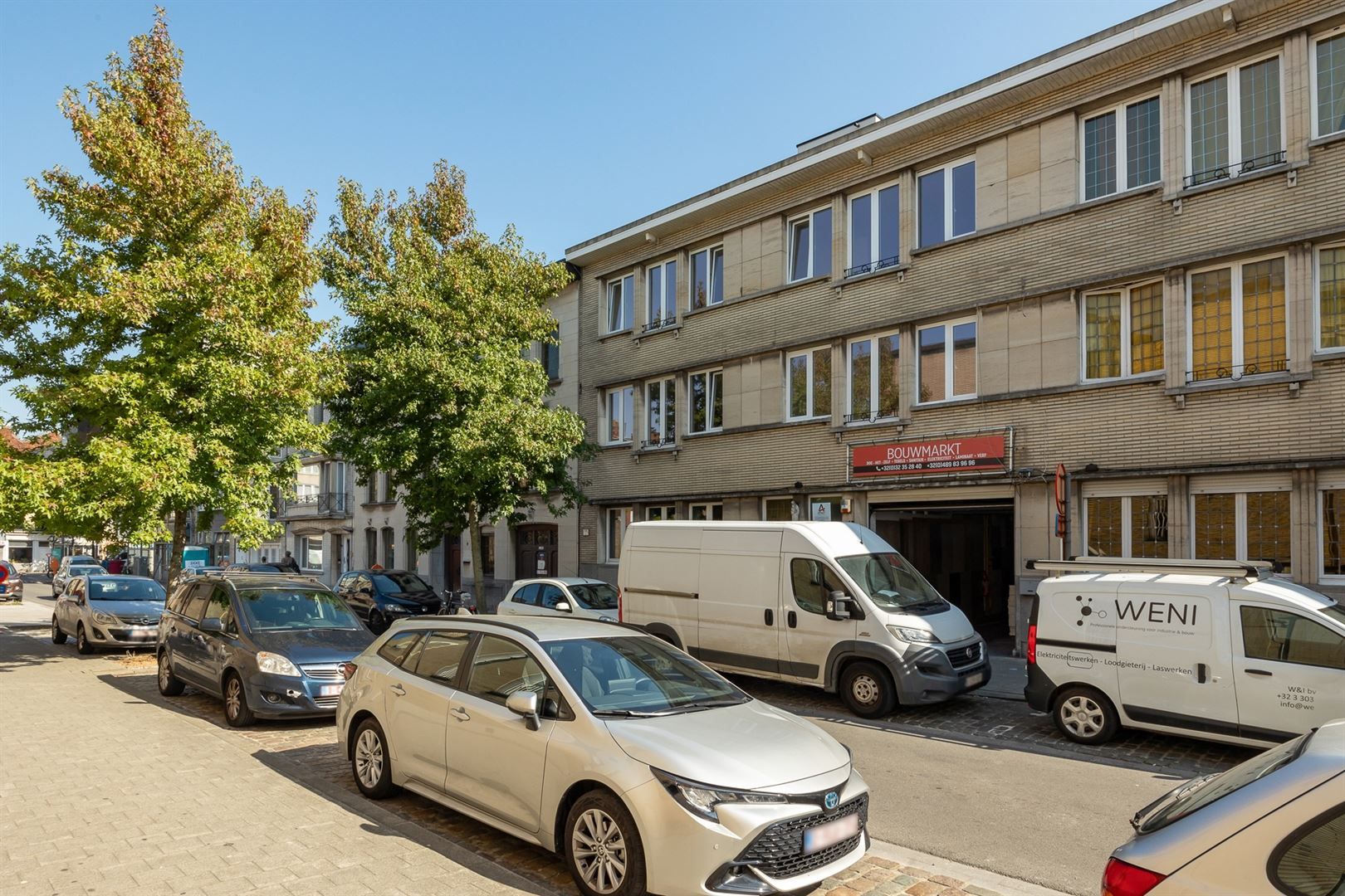 Ruim en licht 2-slaapkamerappartement met dakterras foto 12