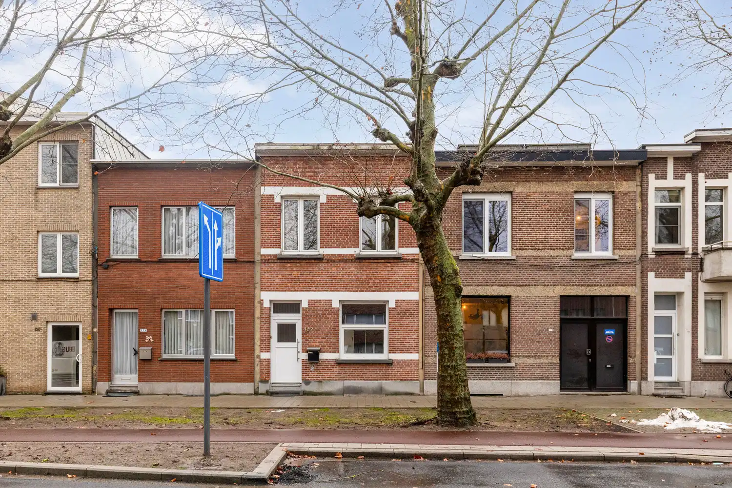 Deurne-Zuid: volledig te renoveren rijwoning met 3 slks op 352m2! foto 3