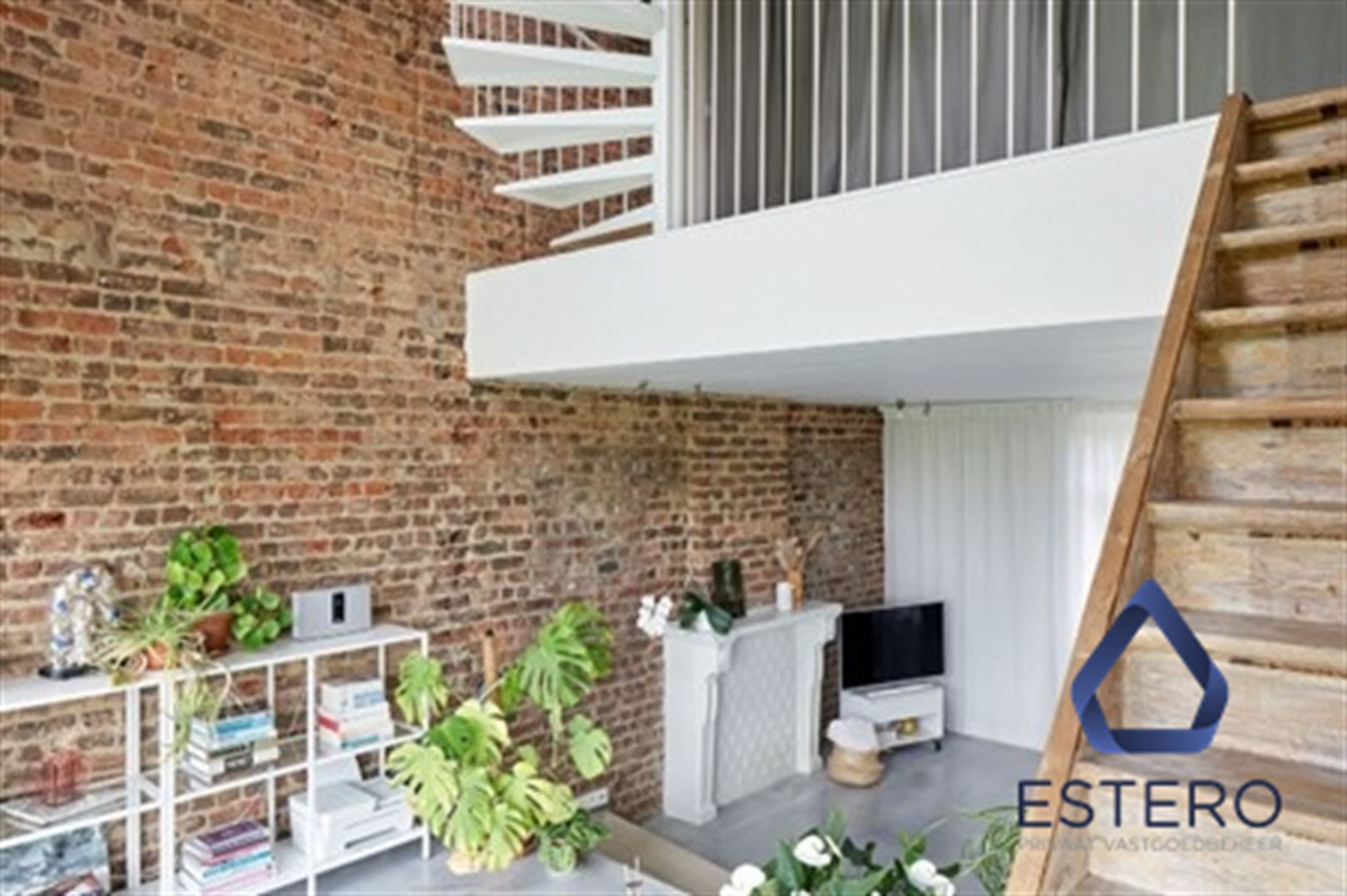 Architecturale topper in doodlopende straat foto 18