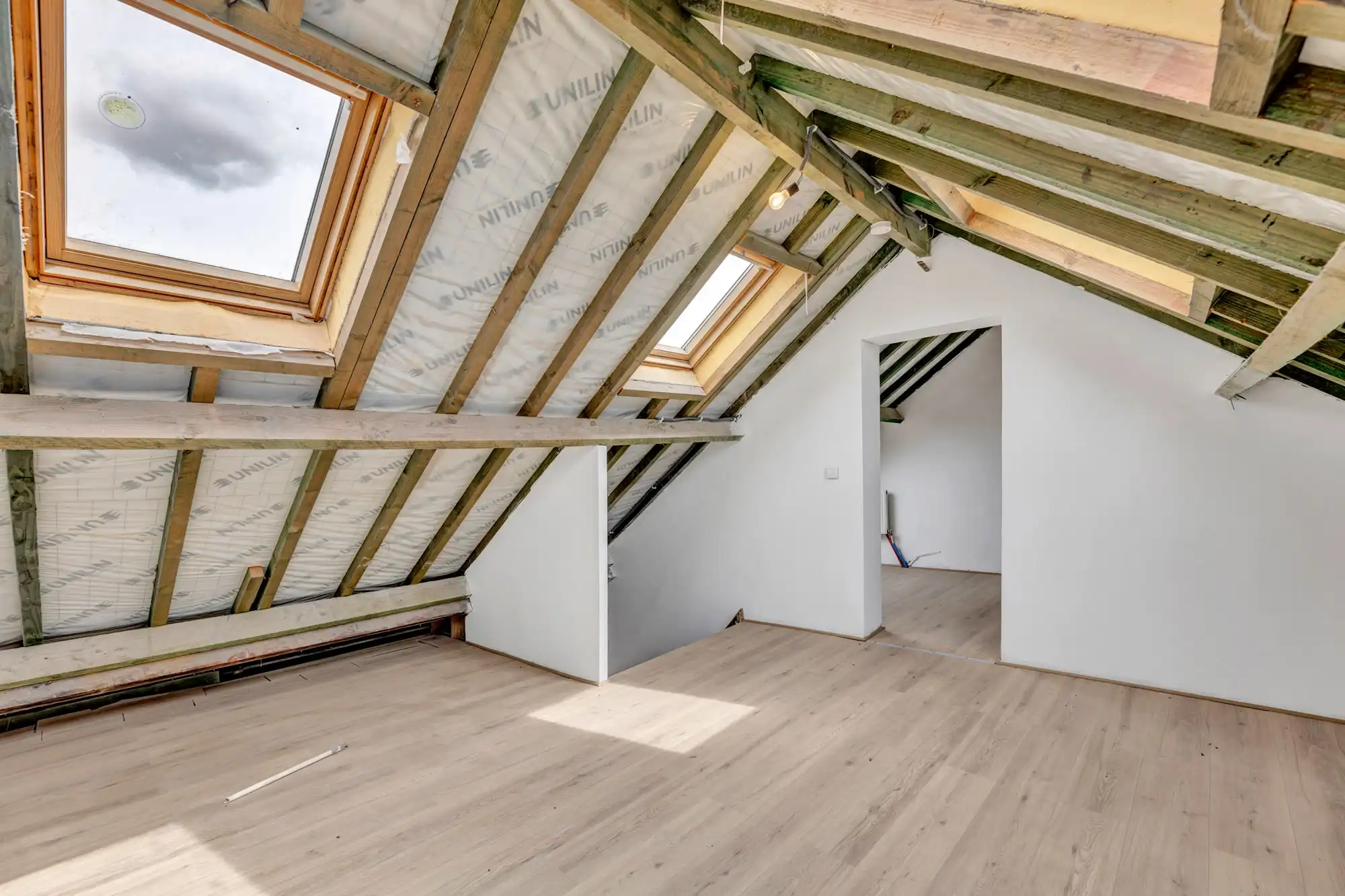 Gerenoveerd handelshuis op strategische locatie te Dilbeek! foto 22