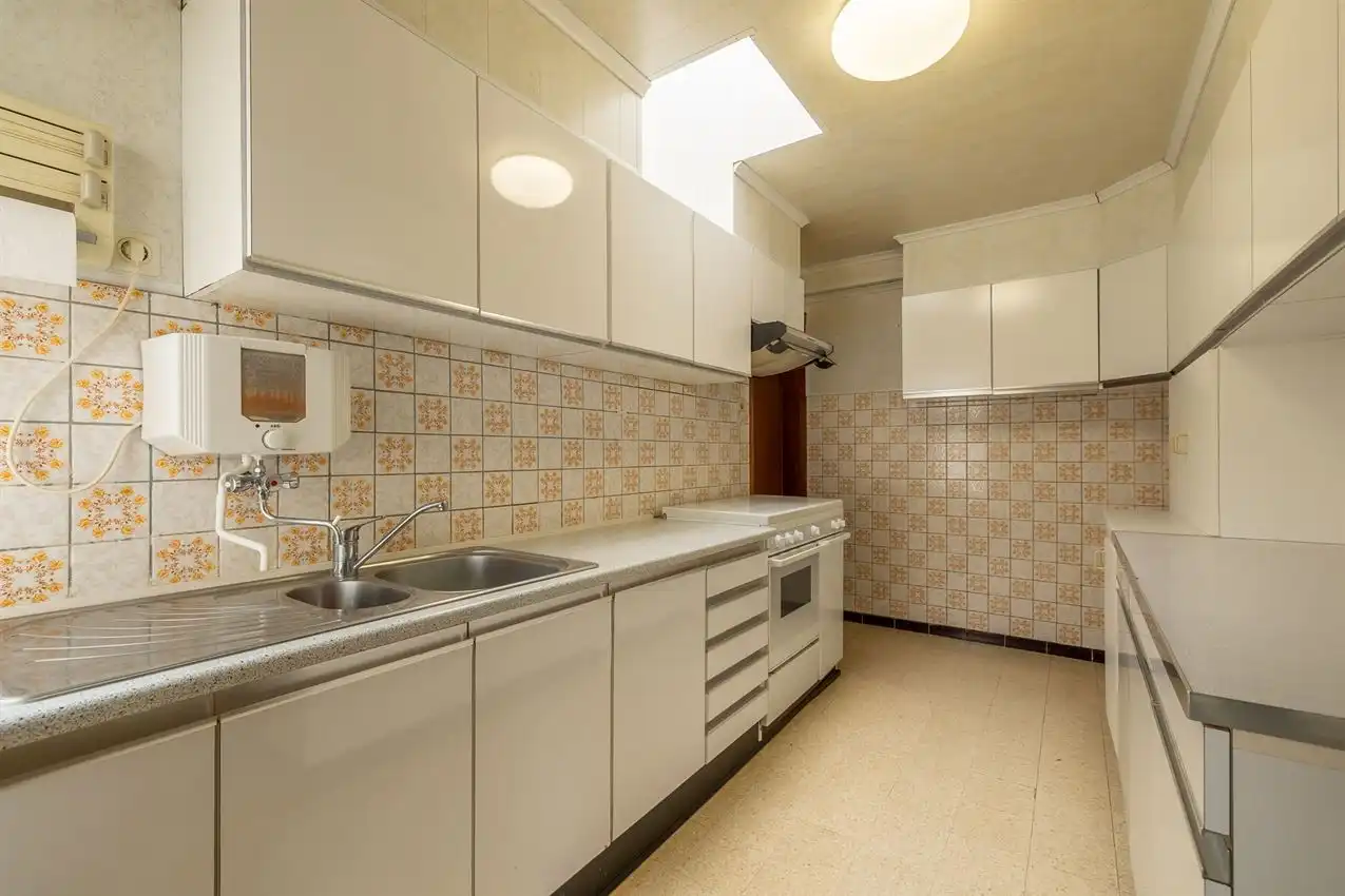 Woning met 3 slaapkamers, veranda en ruime tuin foto 31