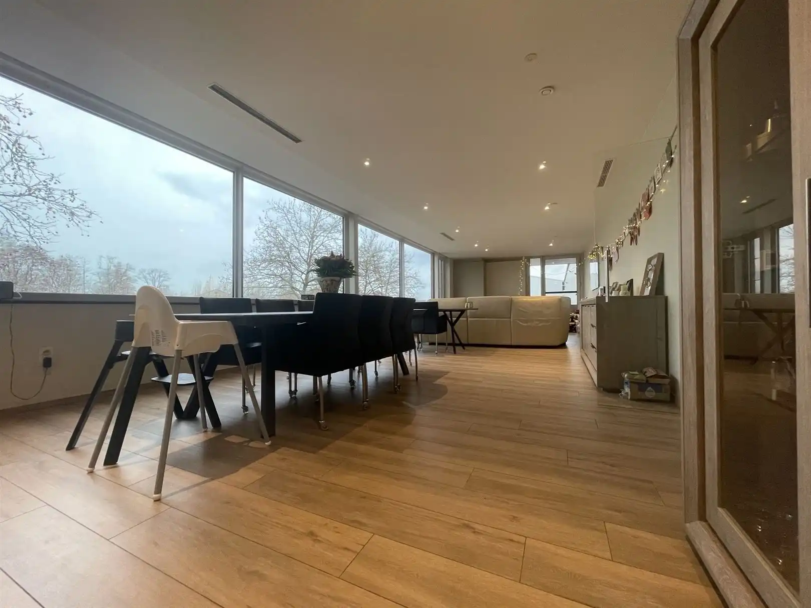 Gemengd gebouw met ruime loft appartement en loods van 400 m² te lokeren. foto 10