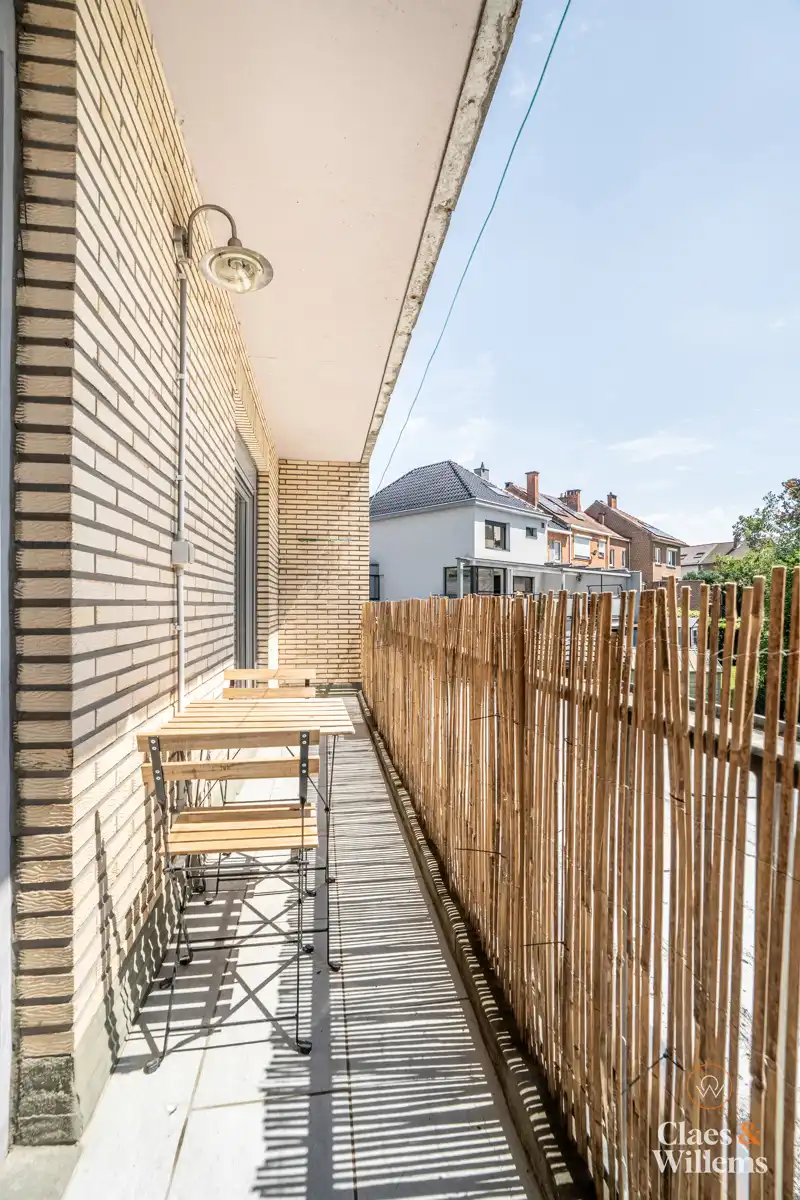 Instapklaar appartement met garage foto 6