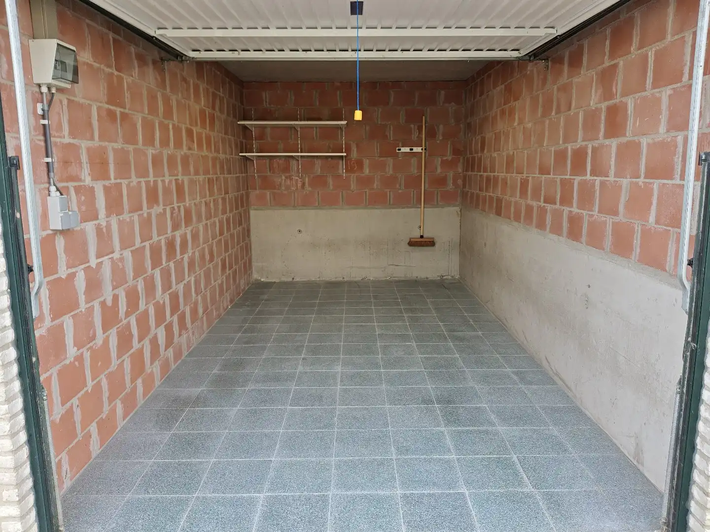 Makkelijk in te rijden garagebox foto 2