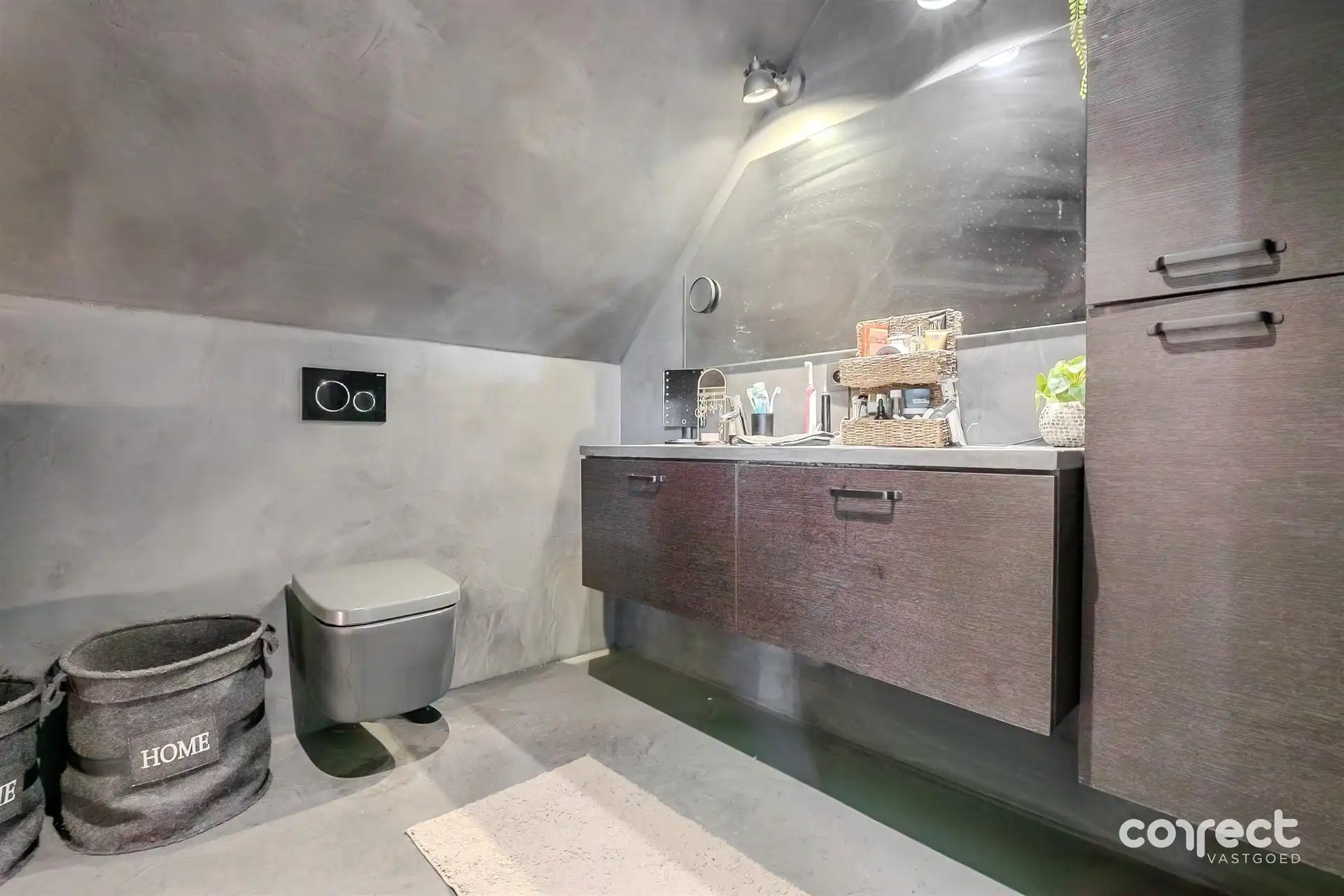 Op een perceel van 1.023 m² bevindt zich deze ruime villa met vier slaapkamers, rustig gelegen in Pervijze.  foto 11