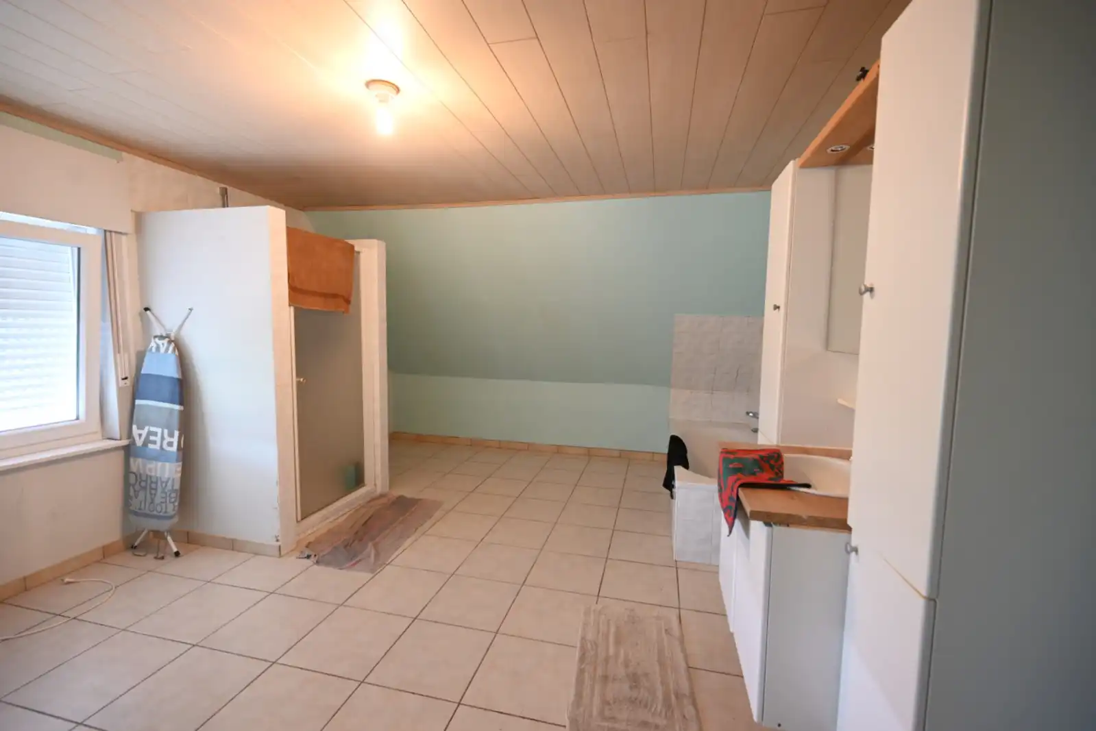 Alleenstaande woning met ruime tuin in Izegem (Bosmolens) te huur! foto 11