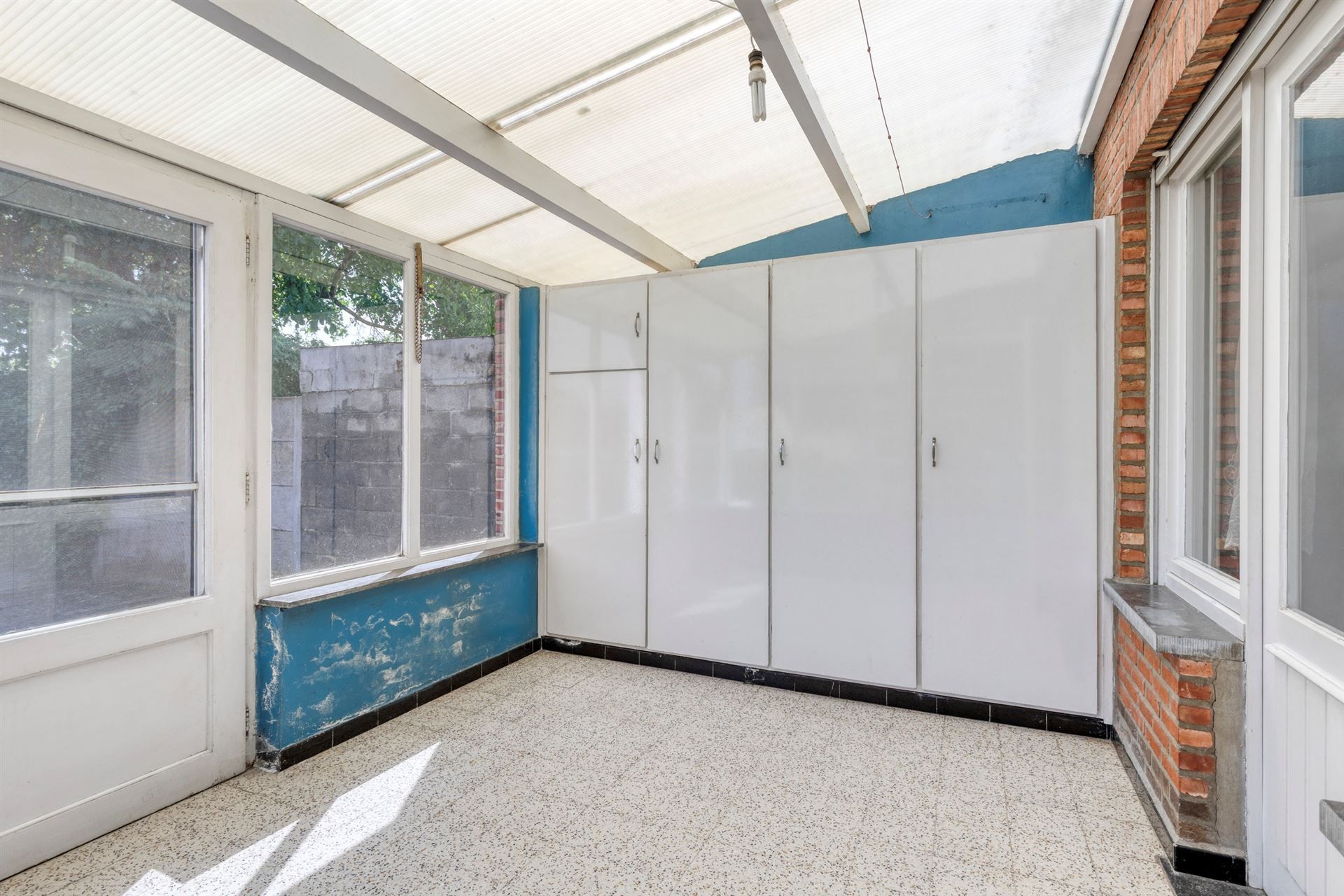 Op te knappen HOB in rustige omgeving foto 8