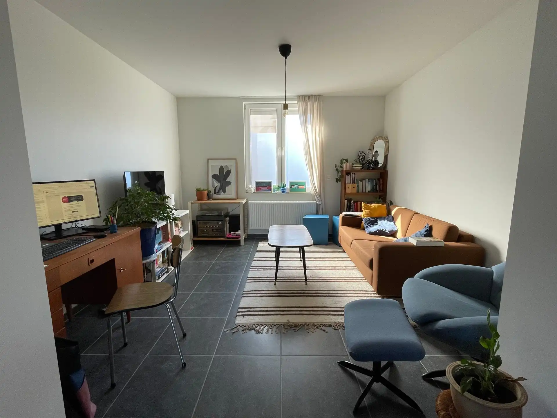 Gunstig gelegen woning met 4 slaapkamers en tuin. foto 3