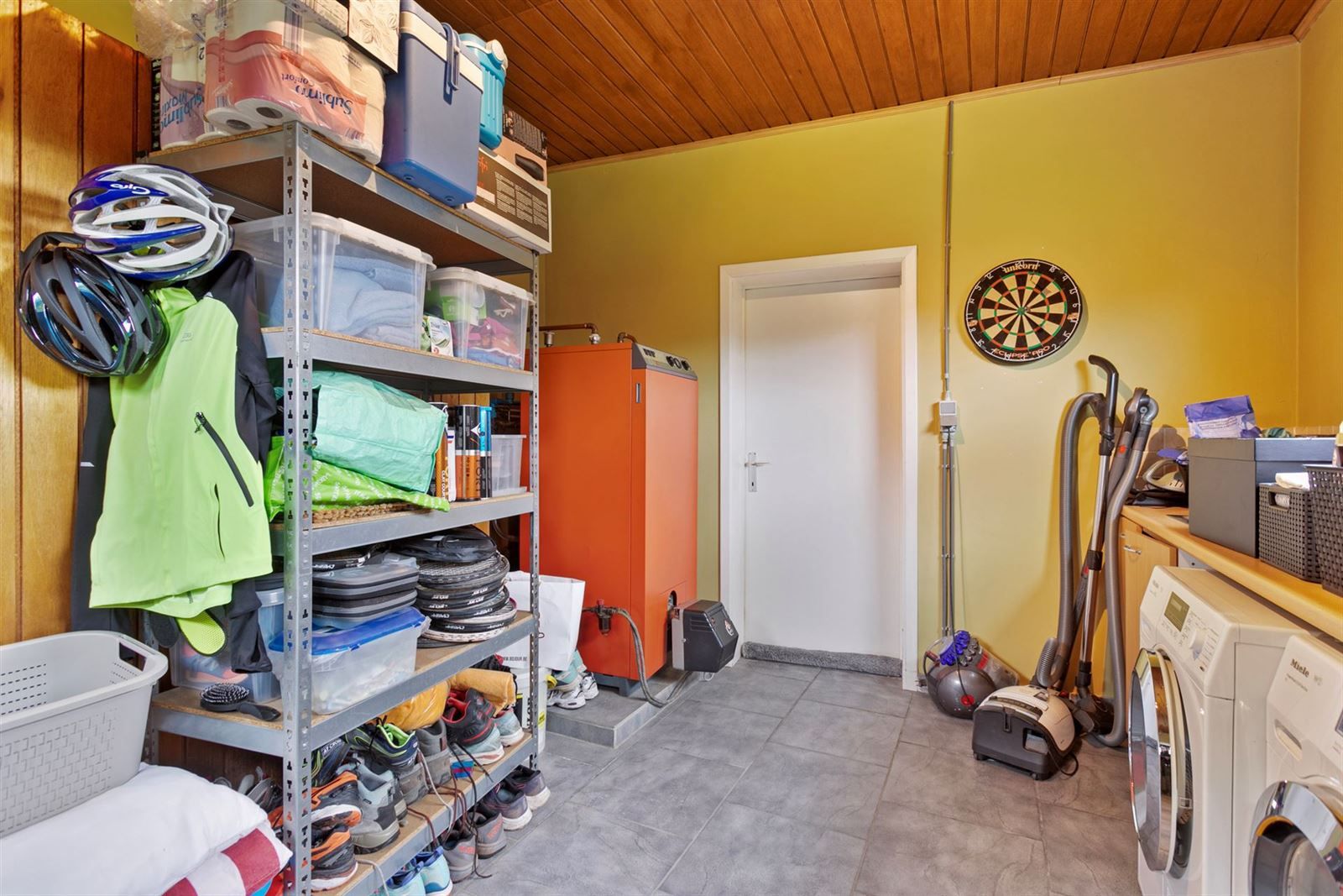 Rustig gelegen 3-gevel met 3 slaapkamers, tuin en garage foto 23