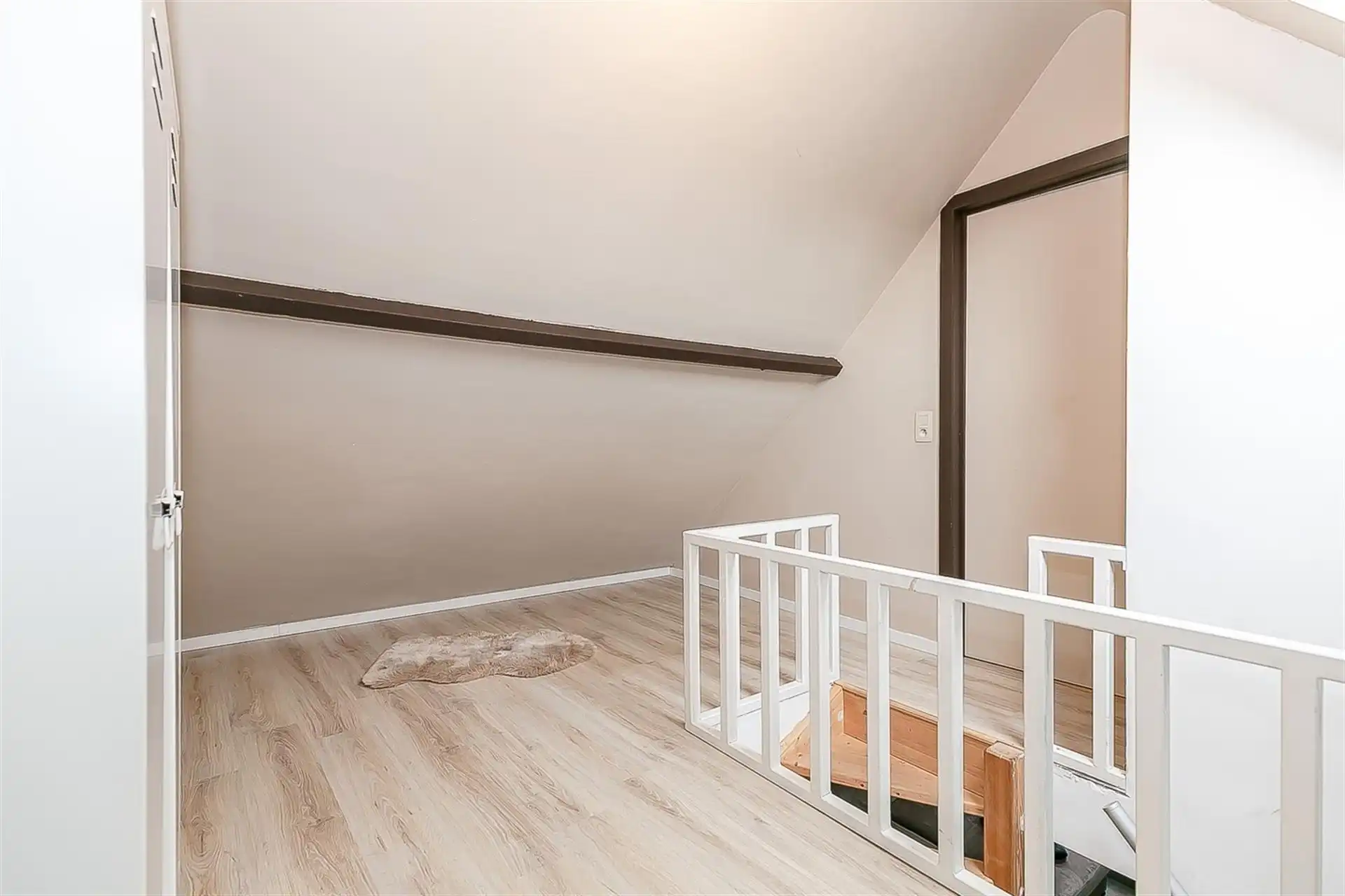 Volledig gerenoveerde en gezellige starterswoning. foto 4