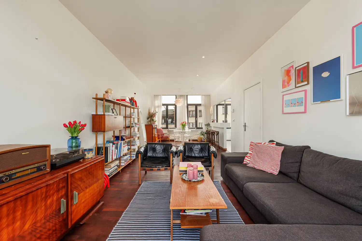 Instapklaar duplex-appartement op toplocatie aan den Bell op het Zuid te Antwerpen foto 9