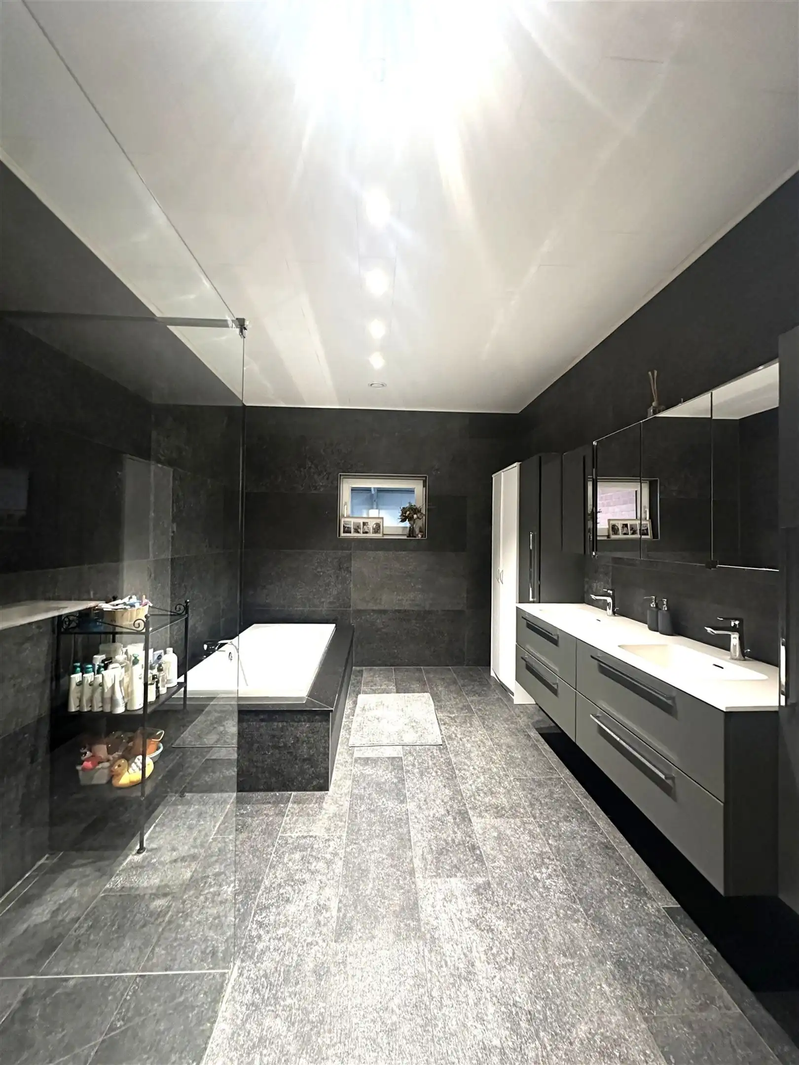 Gemengd gebouw met ruime loft appartement en loods van 400 m² te lokeren. foto 19