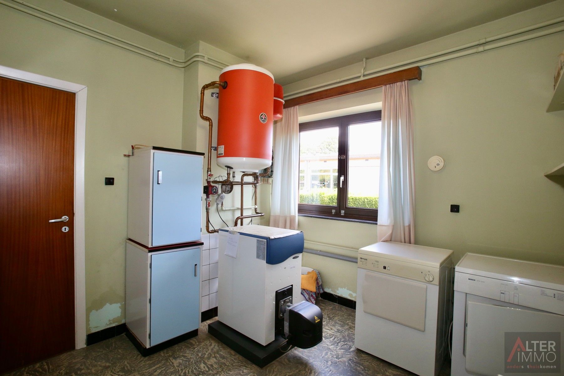 Goed gelegen, degelijk onderhouden woning te Viversel! 3 slaapkamers, 10are en breed perceel van 23m. foto 27