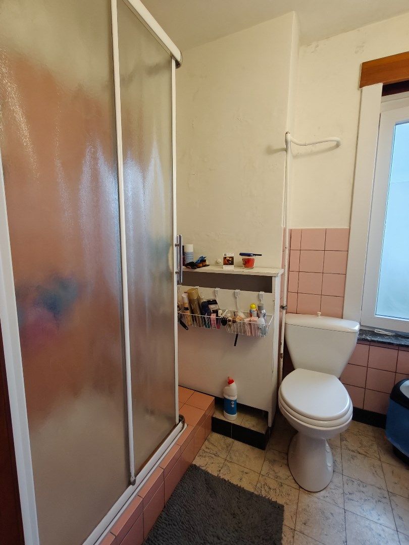 Standaard appartement met 2 slaapkamers en garage in Gent foto 9