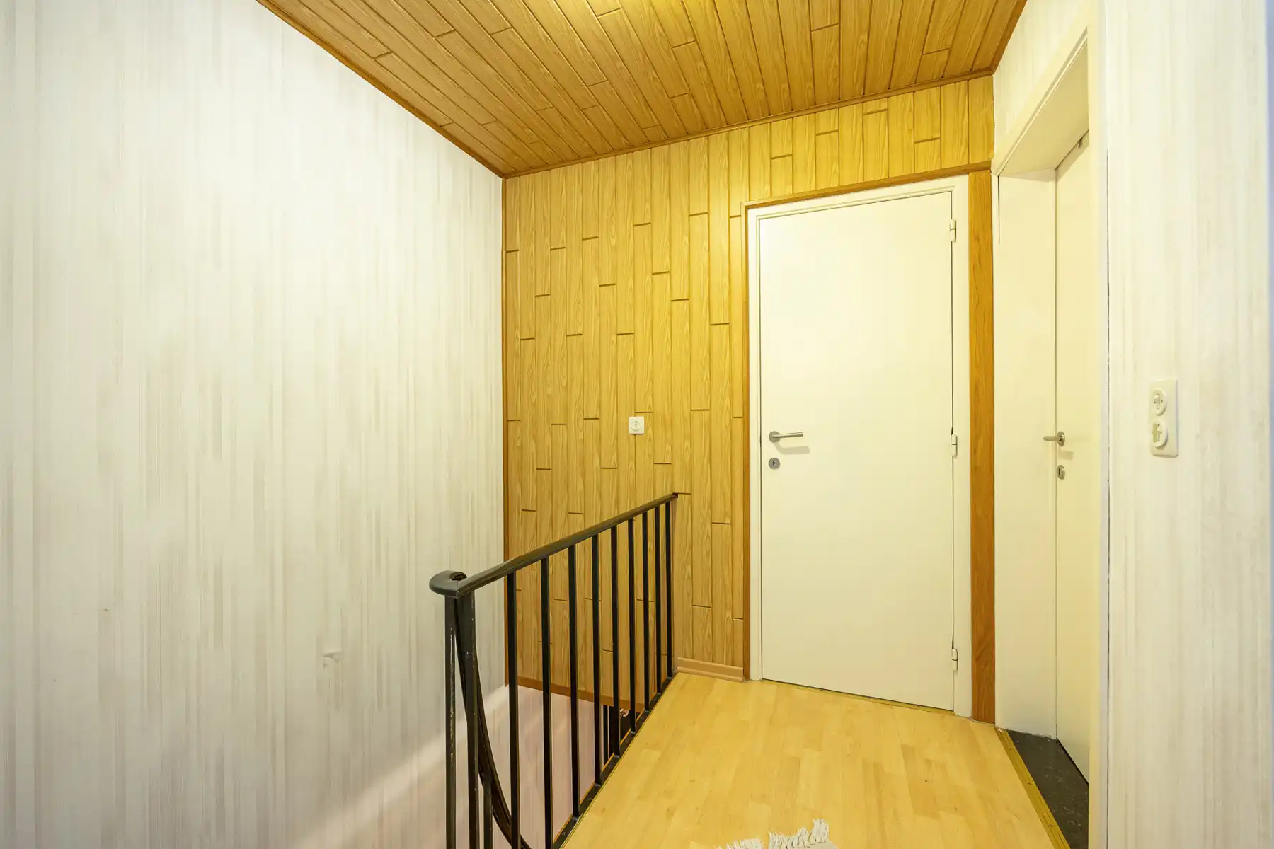 Charmante woning met drie slaapkamers. foto 17