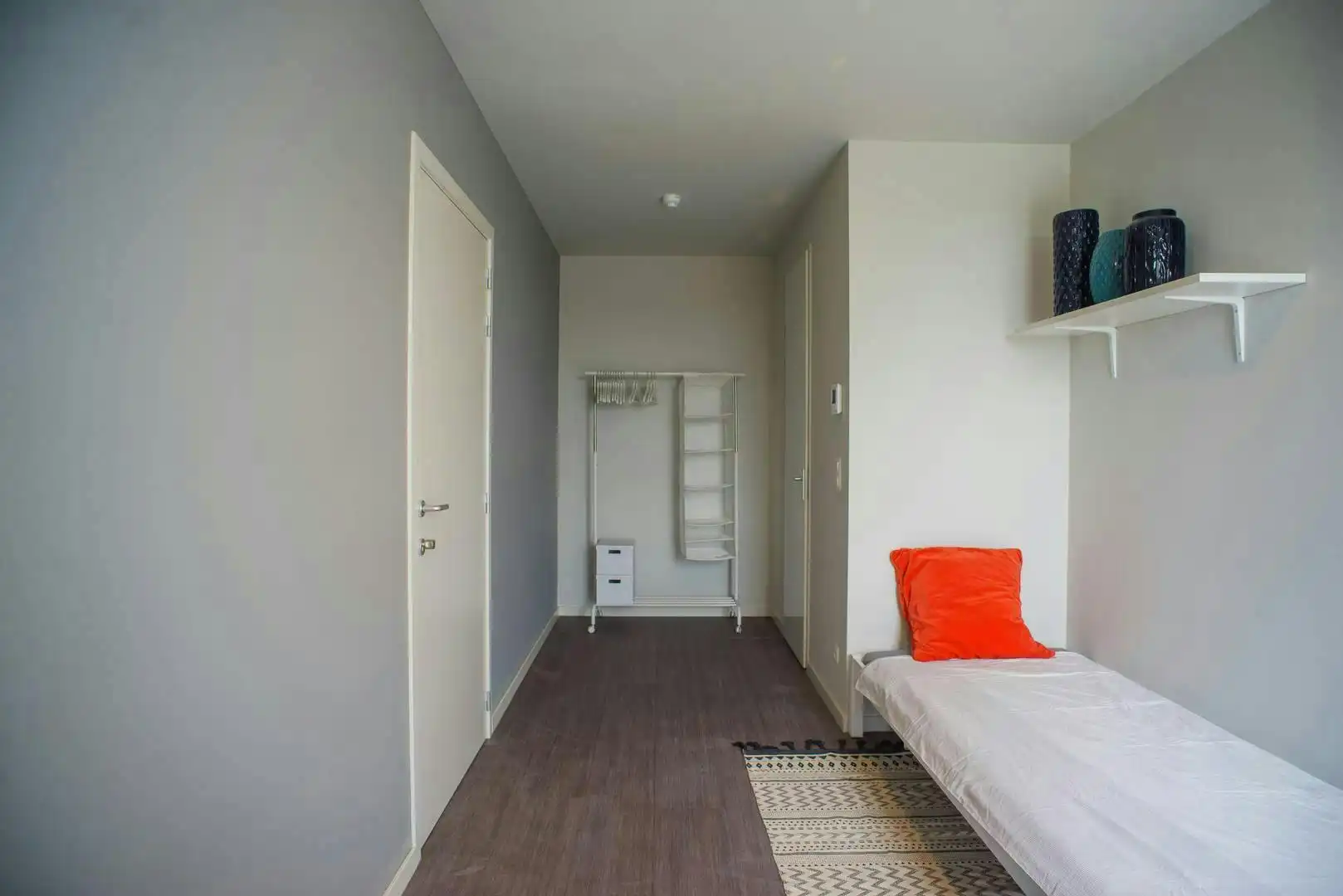 Studentenkamer te koop nabij het station en centrum Brugge foto 2