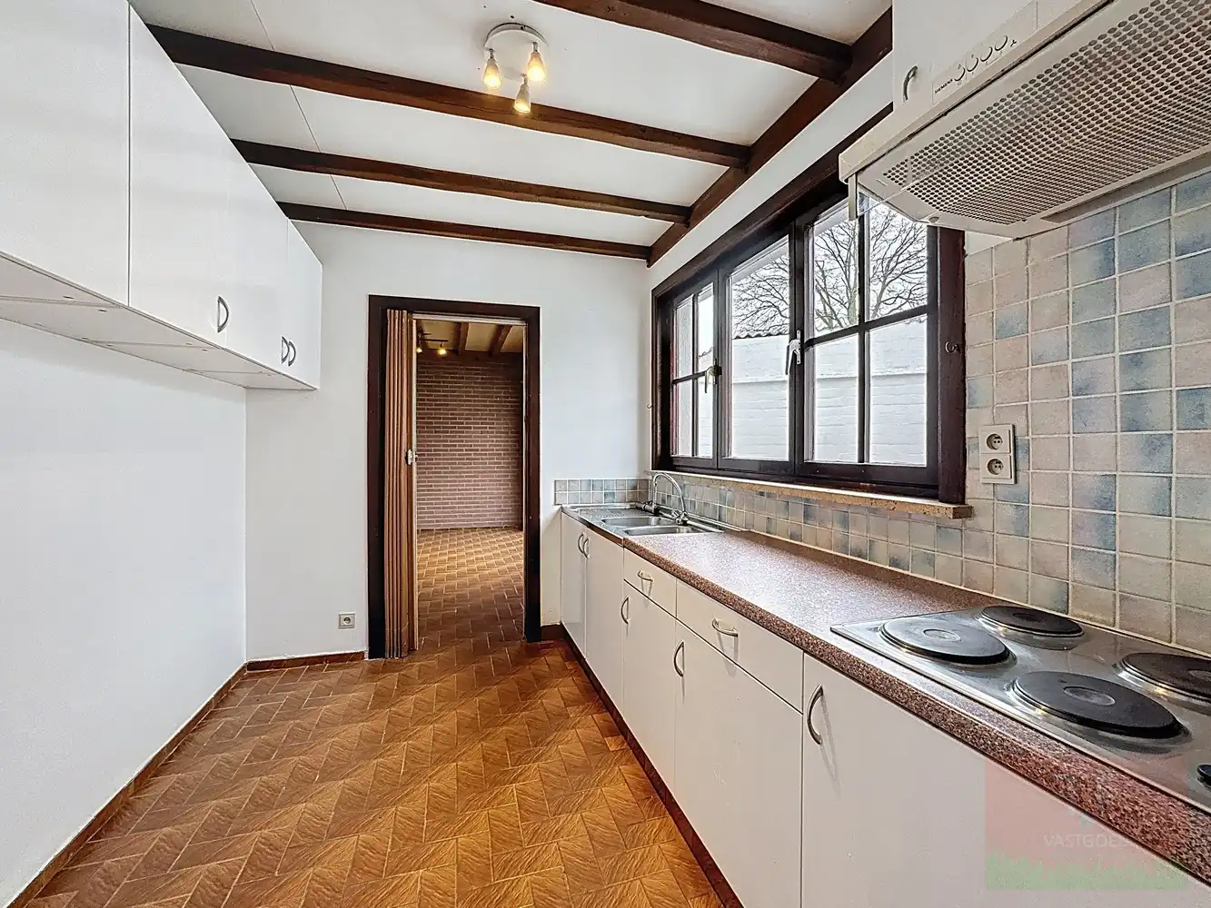 Karaktervolle gezinswoning met 3 slaapkamers en garage in het groene Aaigem foto 8